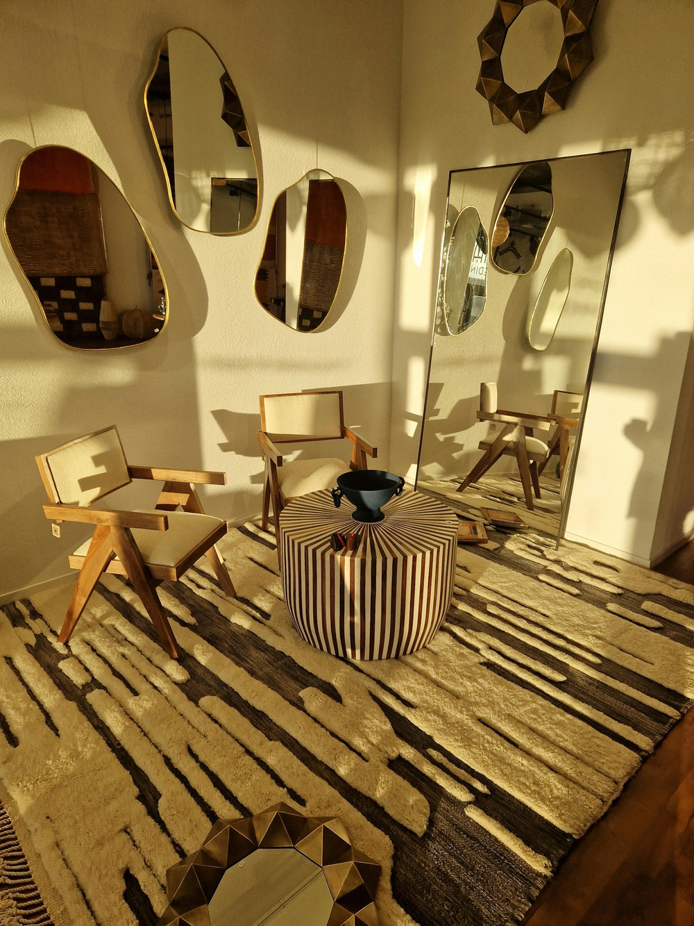 MOBILIER & DÉCORATION